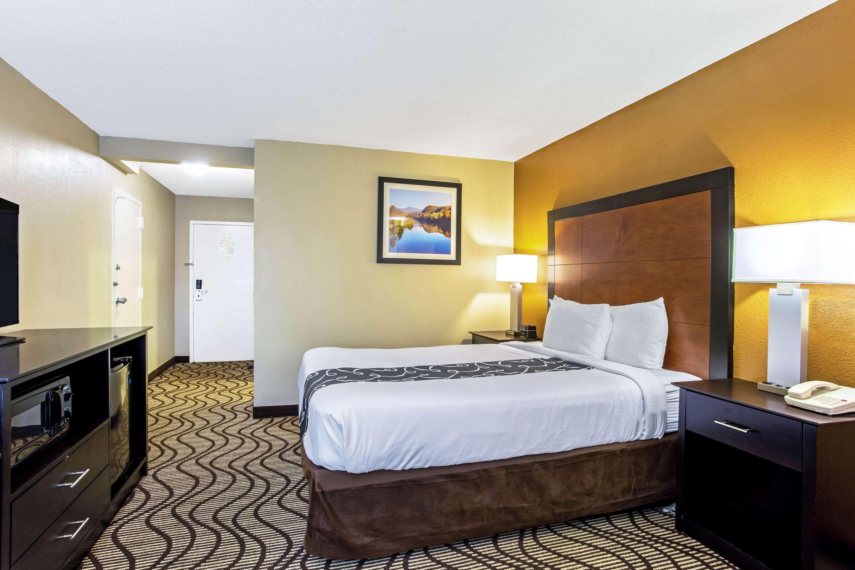 La Quinta By Wyndham Wytheville Exterior photo