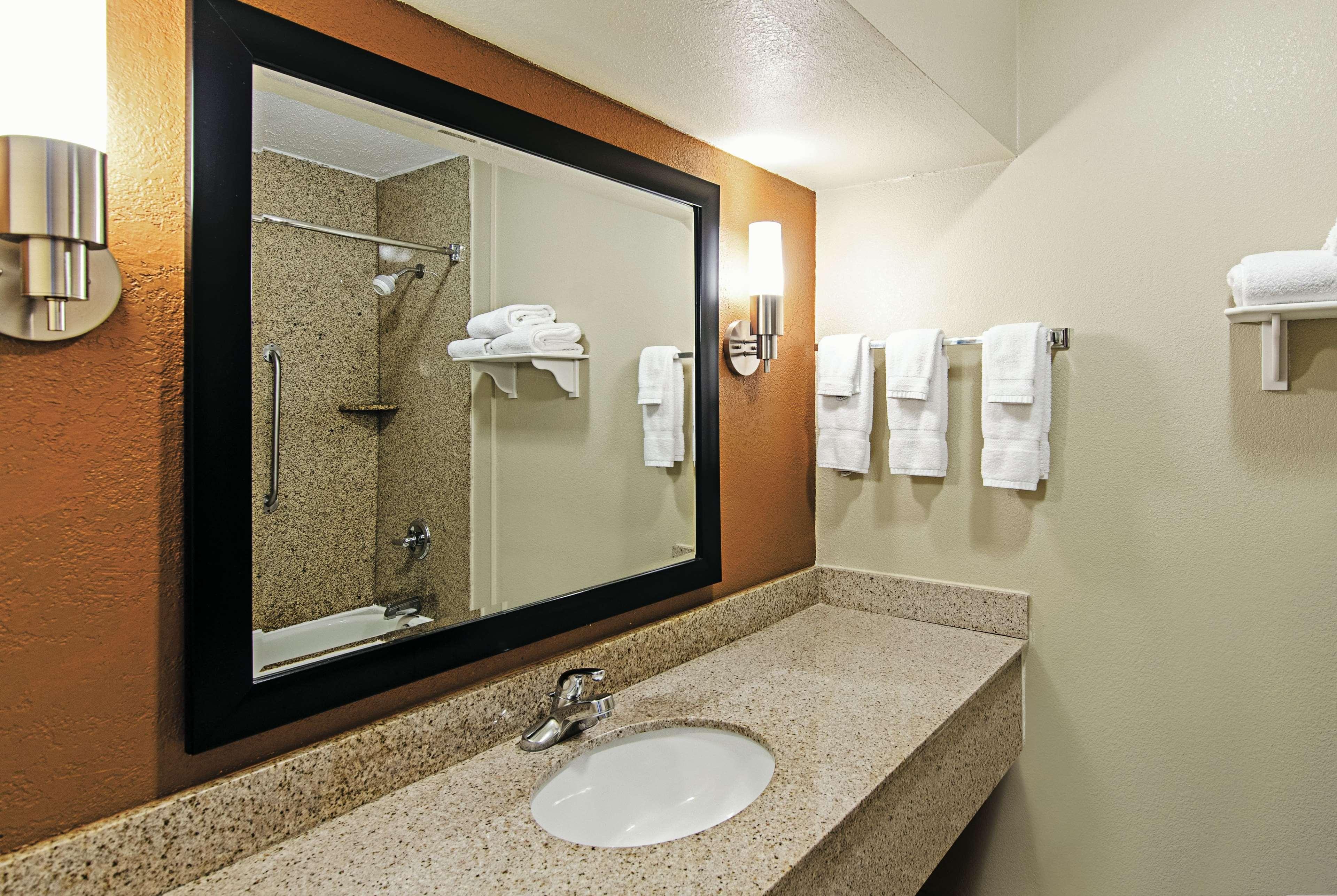 La Quinta By Wyndham Wytheville Exterior photo